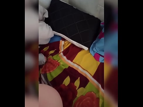 ❤️ Moja cimerica ostaje sama doma jer joj muž ide na odmor a ja koristim priliku da je pojebem i napunim joj dupe mlijekom Kvalitetna pornografija kod nas